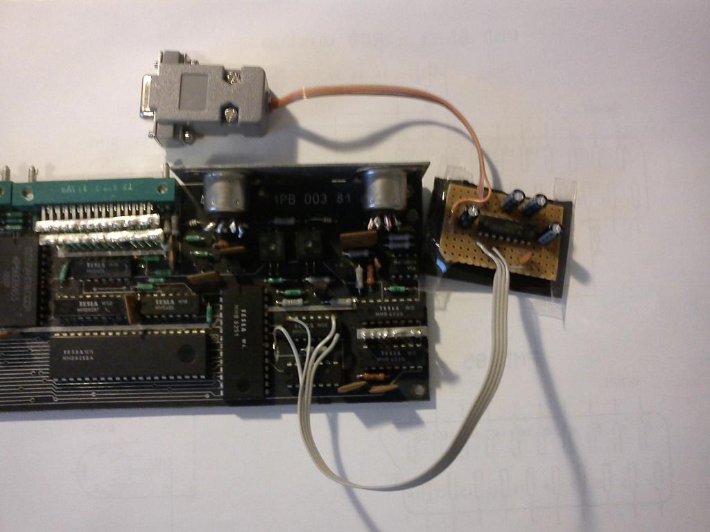 Obr\u00e1zok:Pmd85-3-rs232-detail1.jpg - PMD 85 Infoserver